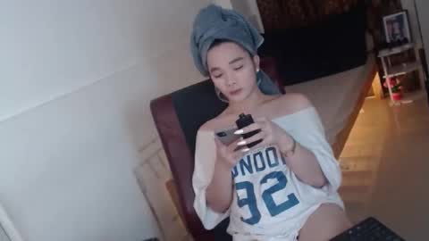 indestructabletrixie online show from March 10, 2:04 am