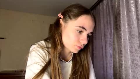 Snapshot of irinaballesteros chatting on October 17, 12:30 pm Evie online show from October 17, 12:30 pm