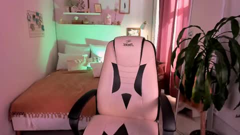  IRMA  FOLLOW ME  online show from April 20, 8:16 am