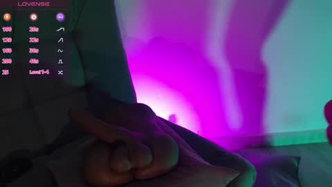 Isabella Hall online show from November 29, 10:34 pm