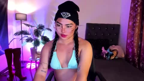 itsmemoiraa69 online show from April 13, 11:36 am