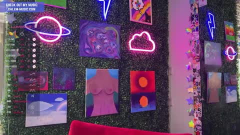 Muse hethey online show from December 8, 8:38 pm