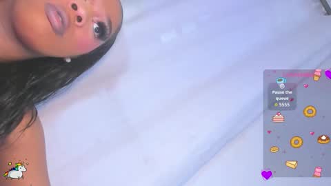 Vanniall online show from November 22, 11:45 am