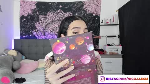 Snapshot of jade__weed chatting on January 22, 10:49 pm   online show from January 22, 10:49 pm