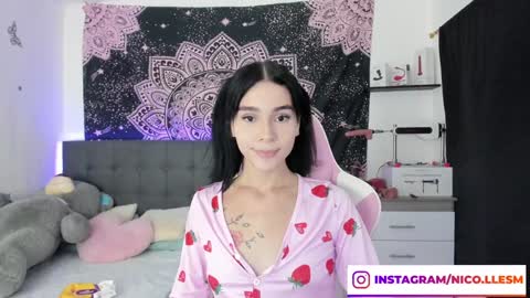 Snapshot of jade__weed chatting on January 23, 10:44 pm   online show from January 23, 10:44 pm