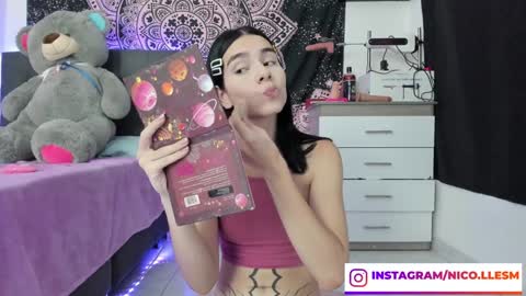 Snapshot of jade__weed chatting on February 2, 11:00 pm   online show from February 2, 11:00 pm