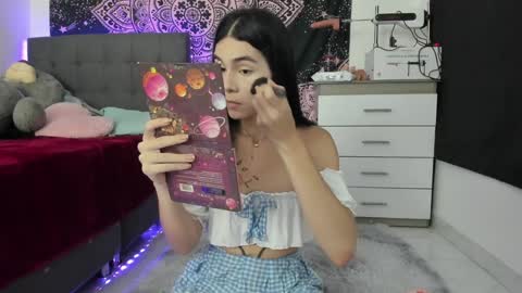 Snapshot of jade__weed chatting on February 7, 10:41 pm   online show from February 7, 10:41 pm