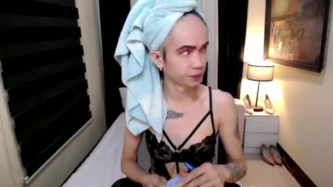 Anne Fox online show from April 5, 6:33 am