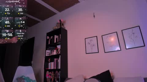 Julian Blackwood online show from April 7, 12:06 pm