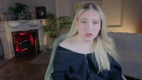 jes_solar online show from November 15, 10:41 pm