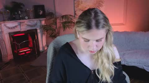 jes_solar online show from November 21, 10:11 pm