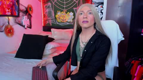Snapshot of jess69jones chatting on October 23, 4:44 pm Jess online show from October 23, 4:44 pm