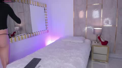 Jiggly online show from March 8, 5:22 am