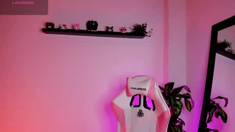 Kali Ka Please help me with your thumbs up its important   dont forget my birthday on October 26 online show from September 10, 6:51 pm