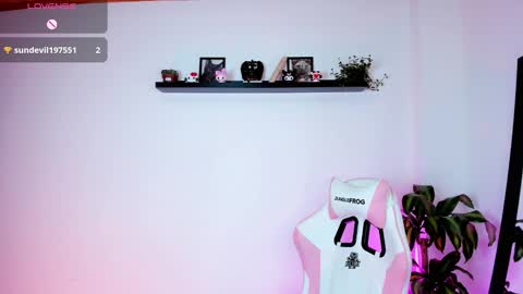 Kali Ka Please help me with your thumbs up its important   dont forget my birthday on October 26 online show from October 8, 10:11 pm