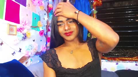 Snapshot of karly_coffe chatting on January 10, 2:25 am KARLY.  online show from January 10, 2:25 am
