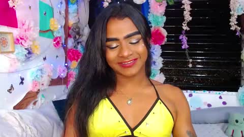 Snapshot of karly_coffe chatting on February 28, 7:05 am KARLY.  online show from February 28, 7:05 am