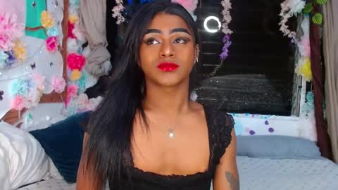 Snapshot of karly_coffe chatting on March 3, 7:07 am KARLY.  online show from March 3, 7:07 am