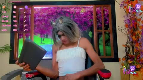 karol Vanessa   online show from March 29, 11:33 am