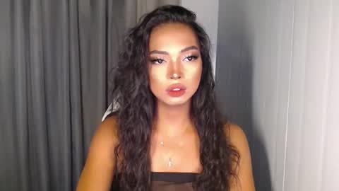 IVY JANE online show from April 28, 8:08 am