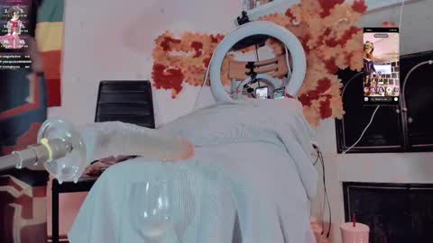 kate the pink girl online show from September 24, 8:53 am