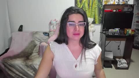 Khalifa Kasumi online show from April 25, 5:22 am