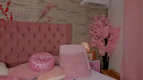 Snapshot of khelany_isyy chatting on October 23, 2:10 pm Khelany Isyy online show from October 23, 2:10 pm