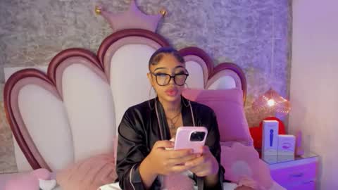 Khelany Isyy  online show from March 4, 4:00 pm