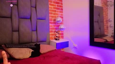 kiitydoll online show from March 5, 9:09 pm