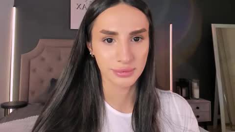 Kim Oberlin online show from November 10, 4:19 pm