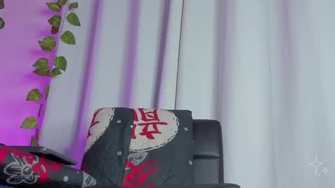   online show from February 22, 10:31 pm