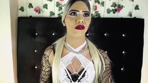 kristal_queen01 online show from April 25, 1:41 pm