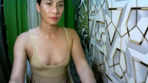 kyutshyne online show from April 26, 7:56 pm