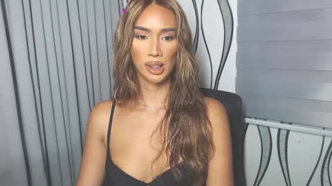 Lana online show from January 28, 1:05 pm