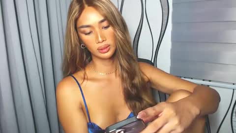 Lana online show from February 3, 3:17 pm