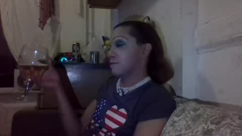 Snapshot of lapuzzycat201923 chatting on February 8, 8:09 am Lapuzzycat201923 online show from February 8, 8:09 am