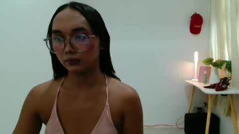 latina_kia online show from June 28, 5:02 am