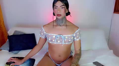 Laura online show from March 4, 4:17 am