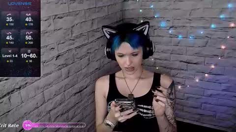 Snapshot of lauren_raquel chatting on October 23, 5:50 pm Eva online show from October 23, 5:50 pm