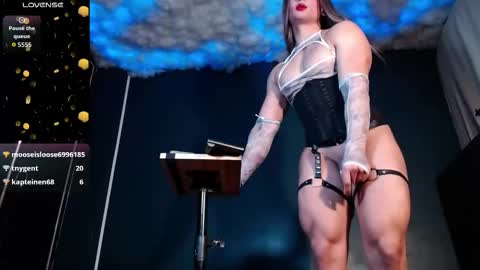 Layla   help me with your thumbs up its important  online show from December 20, 9:48 am