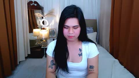 Cailey online show from April 23, 4:42 pm