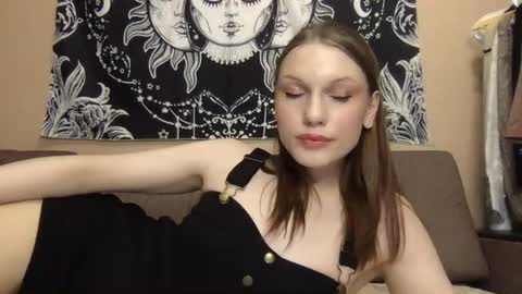 Julia  online show from March 10, 4:49 am