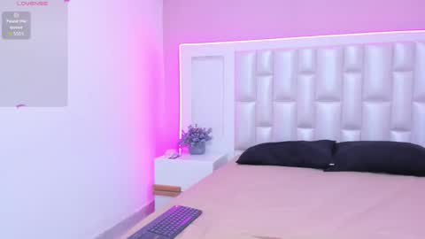 Lia  online show from April 20, 5:36 pm