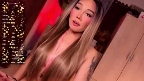 Miss Lily online show from April 21, 6:58 pm