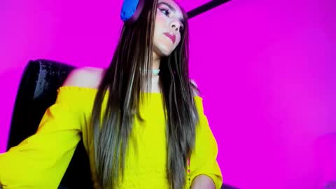 lila_di online show from September 23, 9:43 pm