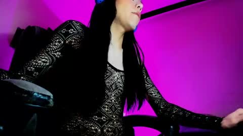 lila_di online show from June 3, 2:13 am