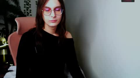 Snapshot of lilithiscute chatting on October 18, 1:59 pm lilithiscute online show from October 18, 1:59 pm