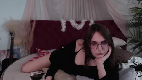 Snapshot of lilithiscute chatting on October 27, 4:04 pm lilithiscute online show from October 27, 4:04 pm