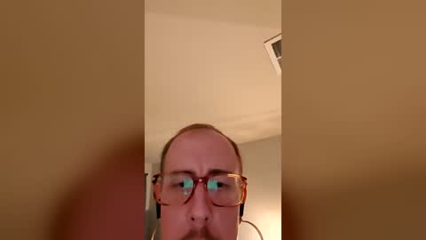 lillbetacuck online show from June 13, 6:24 am