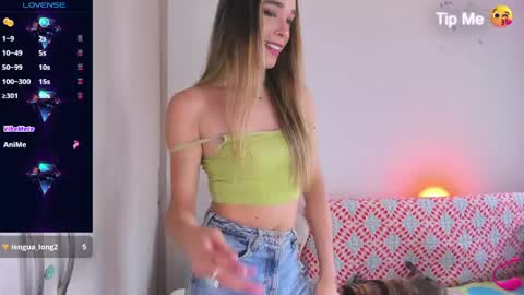 Linda online show from April 28, 9:30 pm